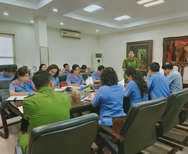 Trực tiếp kiểm sát việc tiếp nhận, giải quyết TGTBTP và kiến nghị khởi tố về...